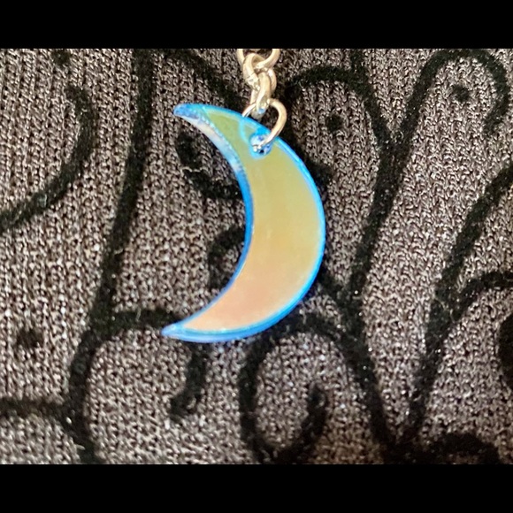🥀Multi-chain, moon and circle choker. Silver chains. Iridescent quarter moon - Picture 11 of 16